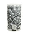 100x Kunststof kerstballen mix zilver 4-5-6-7-8 cm kerstboom versiering-decoratie