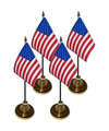 4x stuks Tafelvlaggetjes USA-Amerika op voet van 10 x 15 cm