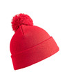 Trendy warme wintermuts in het rood met pompom
